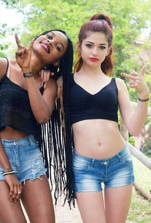 beautiful ebony lesbians