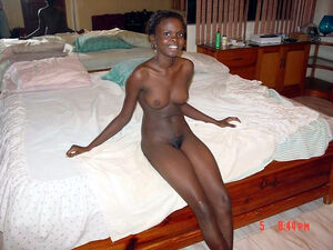 thick ebony girls nude